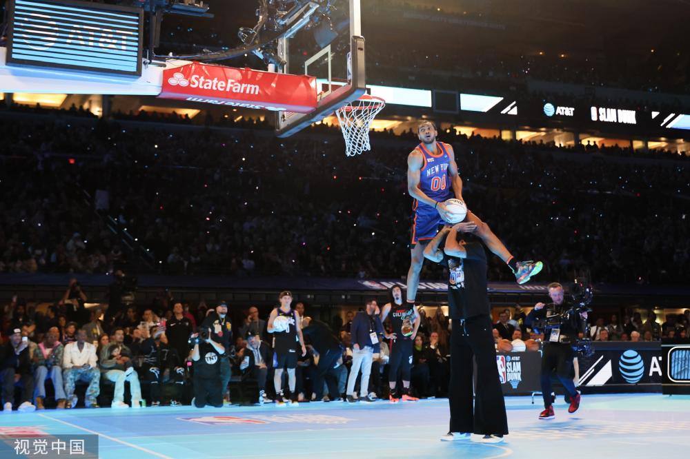 挥了他们的 挥了他们的