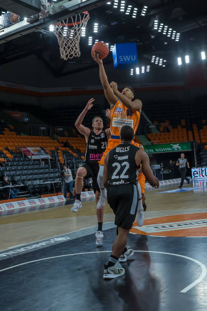 边路球员 边路球员