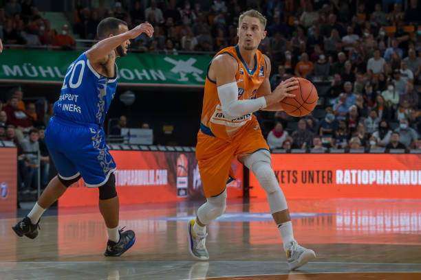 媒体与球迷 媒体与球迷